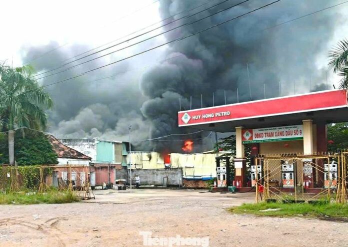 Cháy Lớn Gần Trạm Xăng Dầu - Dập Lửa Thành Công