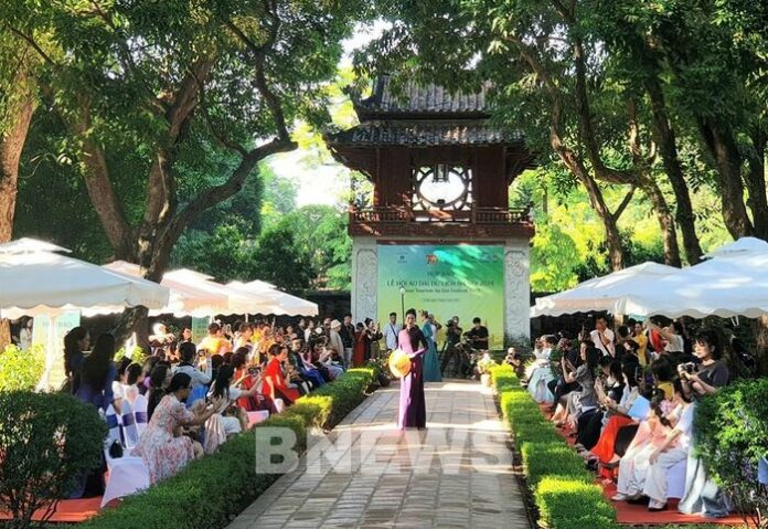 Hà Nội Tháng 12: Bùng Nổ Du Lịch Với Loạt Sự Kiện Hấp Dẫn