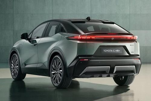 Không gian khoang hành lý của C-HR+