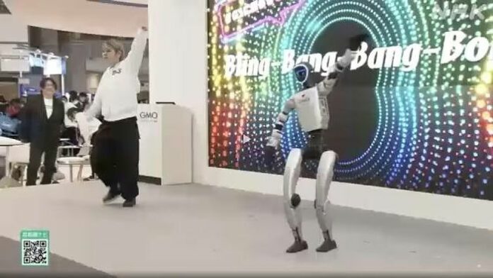 Robot AI khuấy động Triển lãm Công nghệ Tokyo