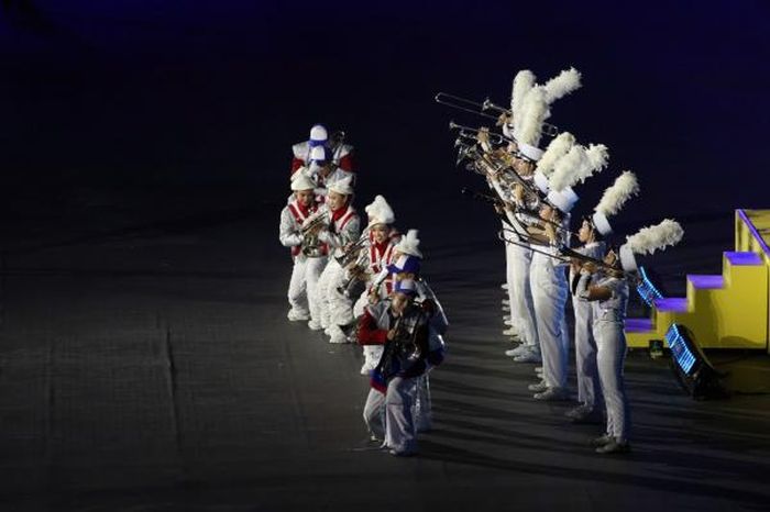 Đội kèn Thái Lan biểu diễn tại lễ bế mạc.