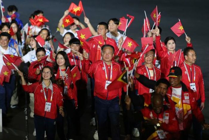 Đoàn Việt Nam tại lễ bế mạc SEA Games 33. Nhiều vận động viên của đoàn đã về nước sau khi kết thúc nội dung thi đấu.