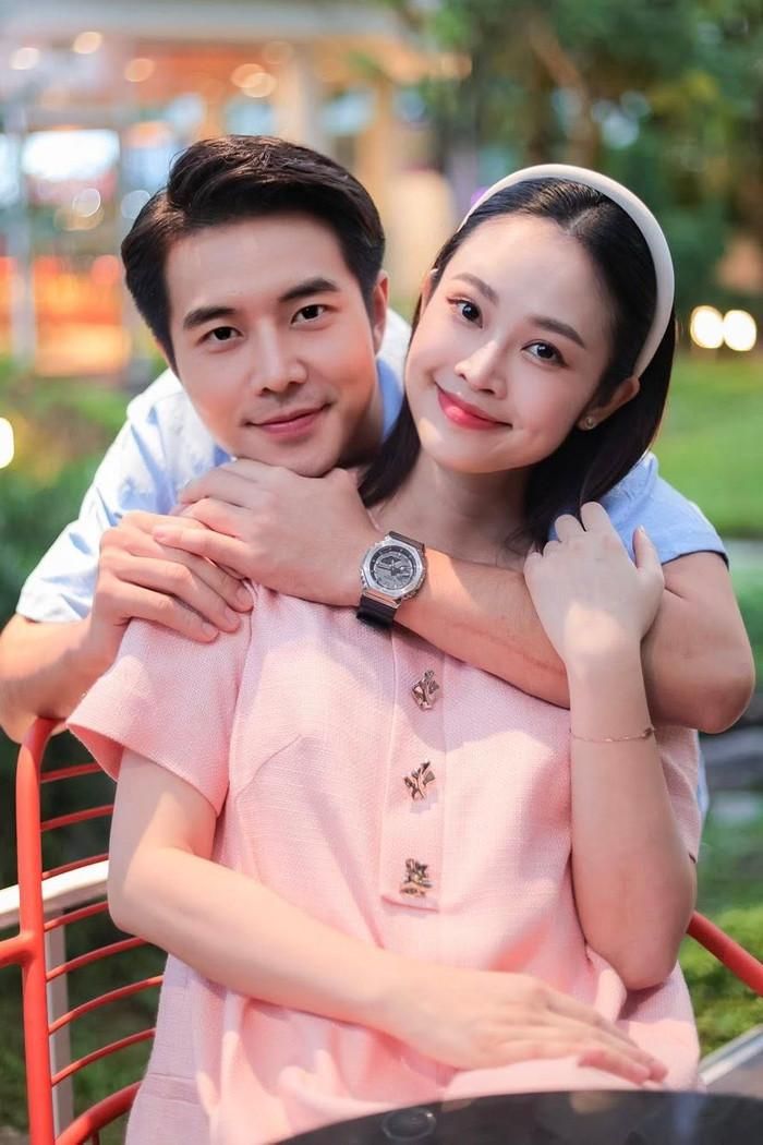 Vợ chồng MC Thùy Linh đã nhận được nhiều lời chúc từ đồng nghiệp và khán giả. Ảnh: FBNV