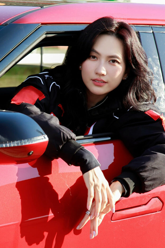 Phương Anh Đào và chiếc VinFast VF7: Lựa chọn xe điện của 