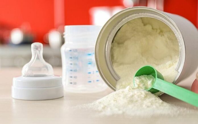 Sữa Công Thức và Cereulide: Pháp Siết Chặt Quy Định Bảo Vệ Trẻ Sơ Sinh
