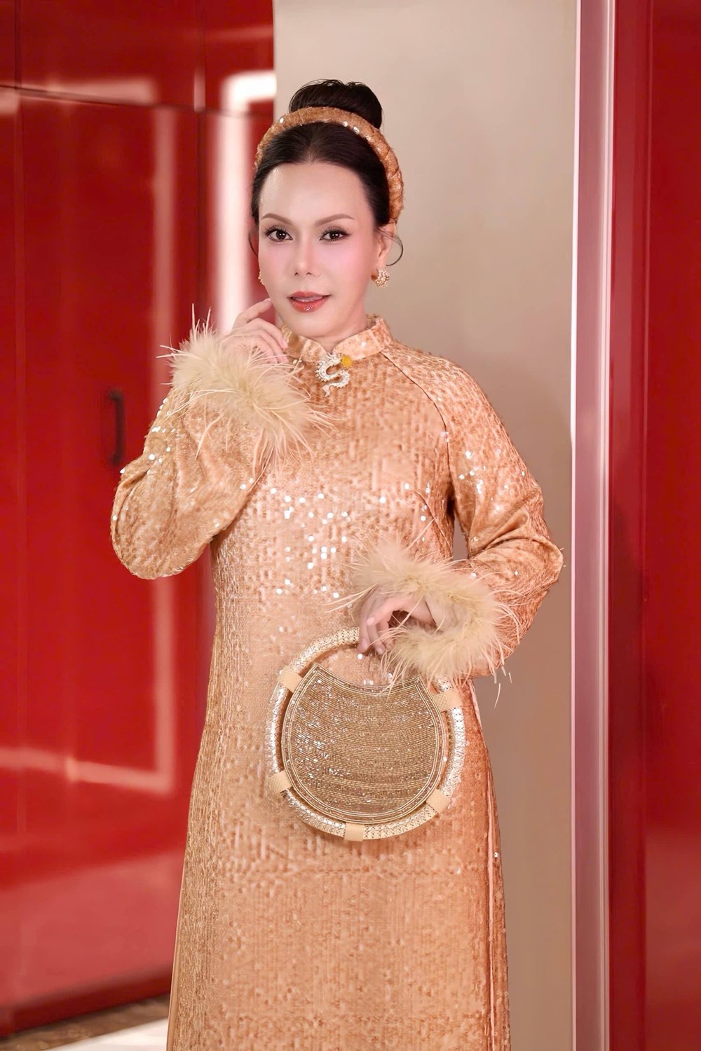 Nữ diễn viên Việt thưởng Tết cho 200 nhân viên, có người nhận hơn 700 triệu đồng  - ảnh 1