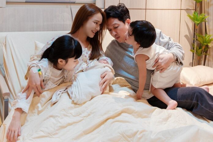 Chào đón thành viên mới: Nhã Phương hạ sinh bé thứ 3!