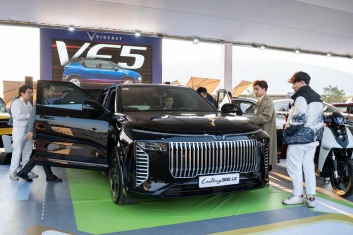 Lạc Hồng 900 LX: Siêu phẩm xe sang Việt giá 5 tỷ đồng?