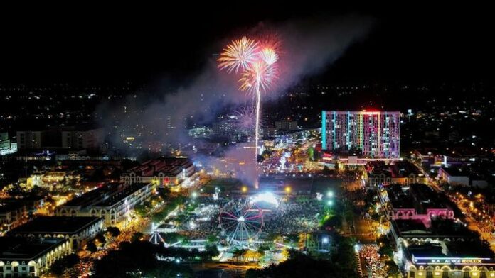 An Giang Rộn Rã Chuẩn Bị Đón Tết Bính Ngọ 2026: Pháo Hoa Rực Rỡ Khắp Nơi!