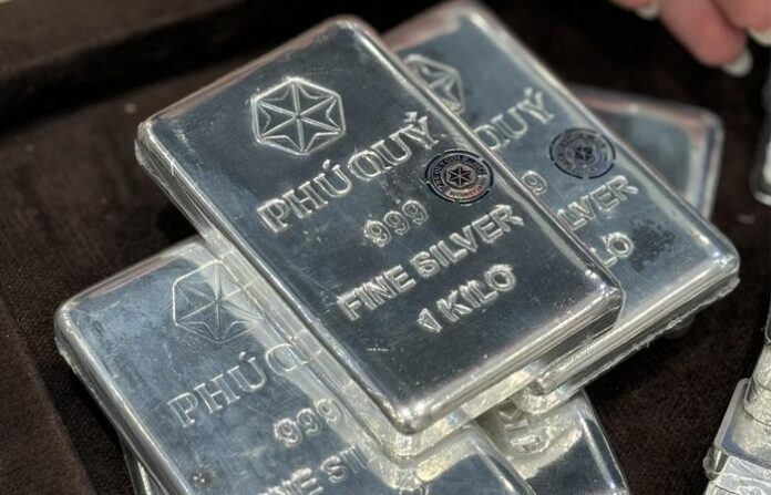 Giá Bạc Hôm Nay 24/01/2026: Cơn Sốt Ảo Hay Cơ Hội Đầu Tư?