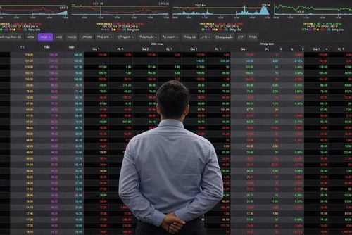 VN-Index "Đỏ Lửa" Ngày 28/1: Phân Tích Sâu và Nhận Định Từ Chuyên Gia