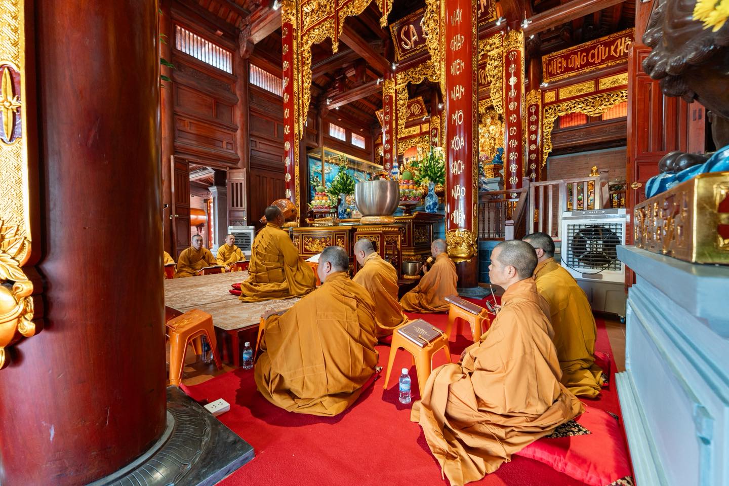 Cận cảnh ngôi chùa có bảo tháp dát vàng - Nơi doanh nhân Minh Hoàng và Á hậu Phương Nhi làm lễ Hằng thuận - Ảnh 13.