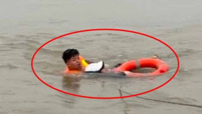 Cảnh Sát Hà Nội Giải Cứu Người Nhảy Cầu Vĩnh Tuy