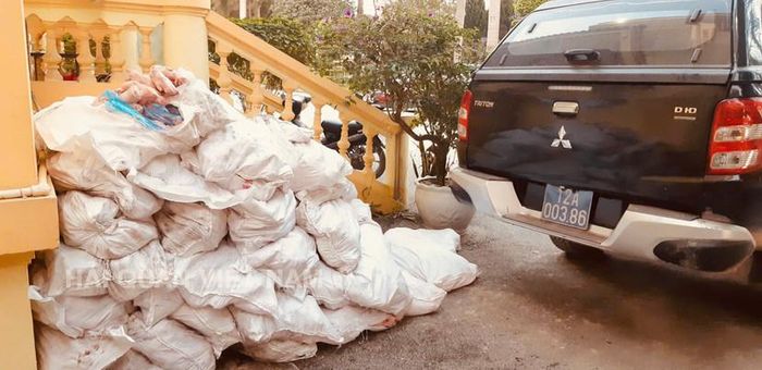 Chân lợn thối bị bắt giữ