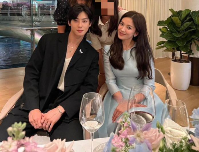 Song Hye Kyo và Cha Eun Woo: 