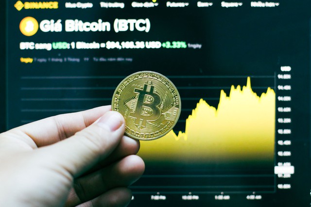 Giá Bitcoin hôm nay 6/1/2026 "leo dốc": Liệu có chạm đỉnh 100.000 USD?
