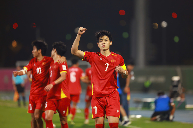 Đình Bắc tỏa sáng nâng tỷ 2-1 cho U23 Việt Nam. Ảnh: Ted Trần