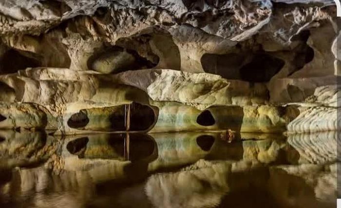 Núi Mo So - di tích vừa lung linh vừa huyền ảo như hang động chốn bồng tiên, đây cũng là di tích lịch sử cấp quốc gia.
