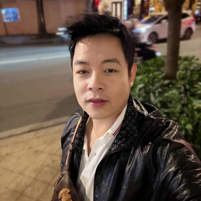 Quang Lê Tiết Lộ Thu Nhập Khủng Từ YouTube: Bí Mật Thành Công?