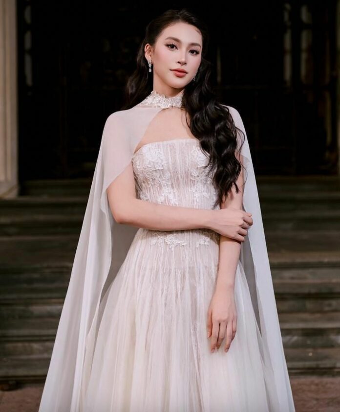 Tiểu Vy Trần trần tình về sự cố ảnh gây tranh cãi ở Malaysia