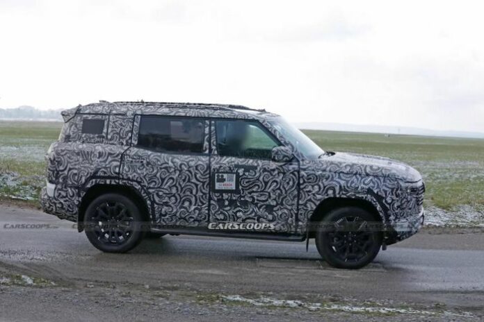 Mitsubishi Pajero Trở Lại: Đối Thủ Đáng Gờm Của Toyota Land Cruiser?