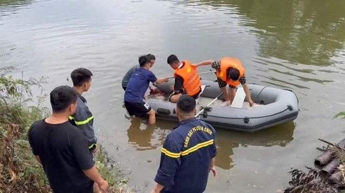 Hiện trường tìm kiếm nạn nhân vụ đuối nước ở Bắc Ninh