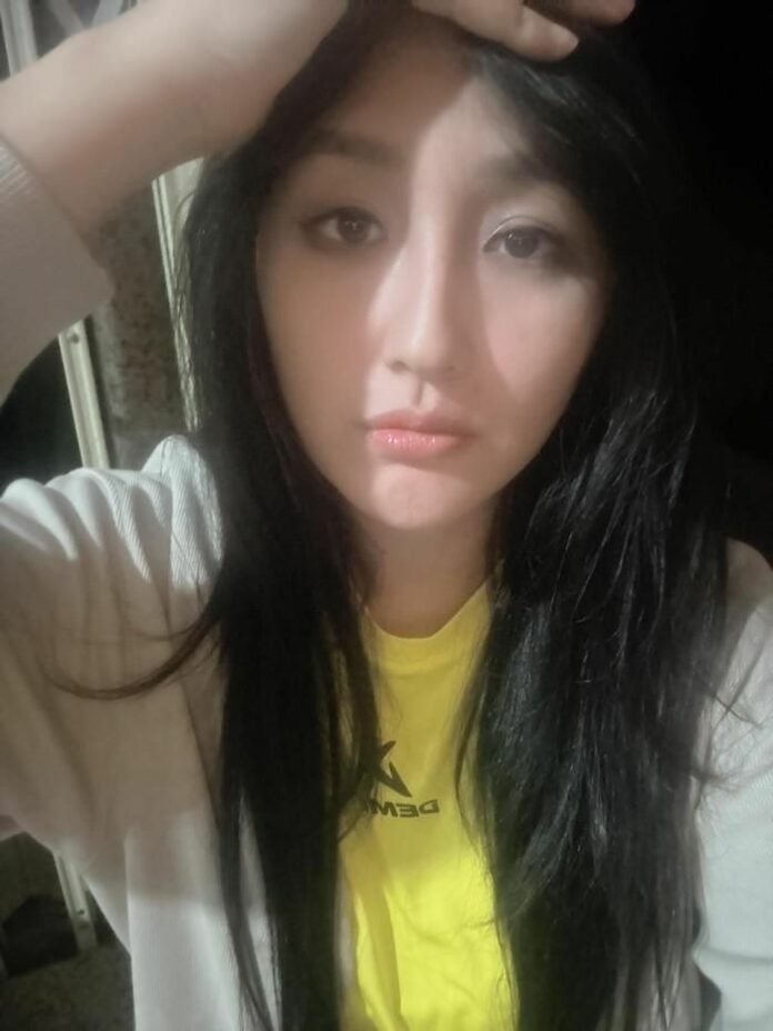 Mai Phương Thúy Báo Tin Bị Ốm Ngày Cận Tết, Fan Lo Lắng!