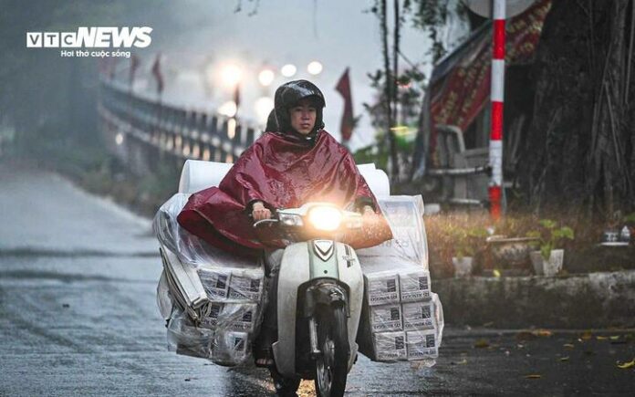 Thời tiết hôm nay 24/2/2026: Miền Bắc ẩm ướt, miền Nam oi bức