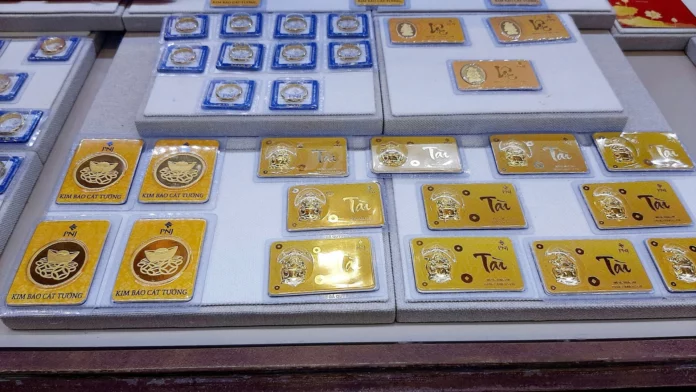 Giá vàng hôm nay 22/2/2026: Biến động bất ngờ đầu năm Bính Ngọ