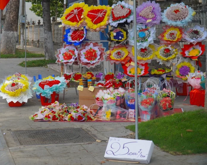 Valentine tại Đồng Tháp ế ẩm vì trùng cao điểm Tết