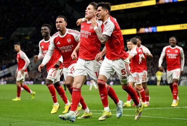 Arsenal Thăng Hoa: Hành Trình Chinh Phục Ngôi Vương Ngoại Hạng Anh