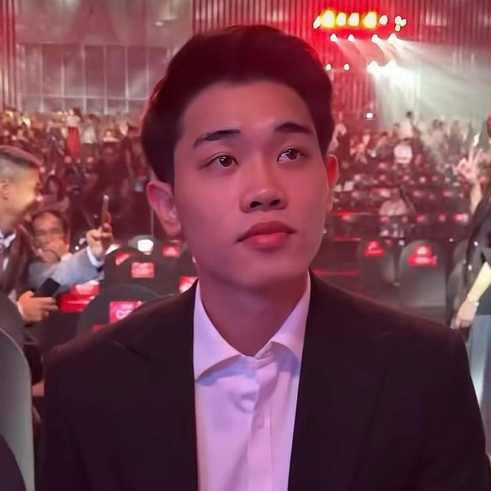 Đình Bắc chia sẻ hình ảnh tham dự sự kiện tối 7/2.