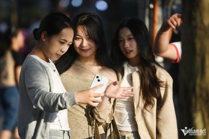 Thời tiết hôm nay 27/02/2026: Nắng ấm về Bắc, mưa còn vương vấn phương Nam