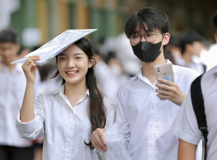 Quy Chế Tuyển Sinh Mới: 5 Phương Thức và Điểm Cộng Giới Hạn - Bạn Đã Sẵn Sàng?