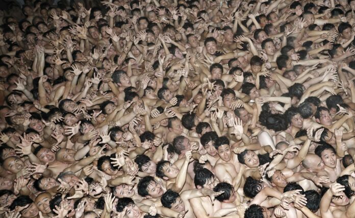 Lễ hội Khỏa thân Nhật Bản: Khi truyền thống giao thoa với sự mãnh liệt