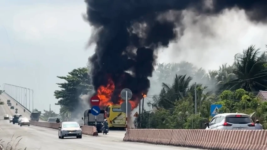 xe khach giuong nam 5.jpg