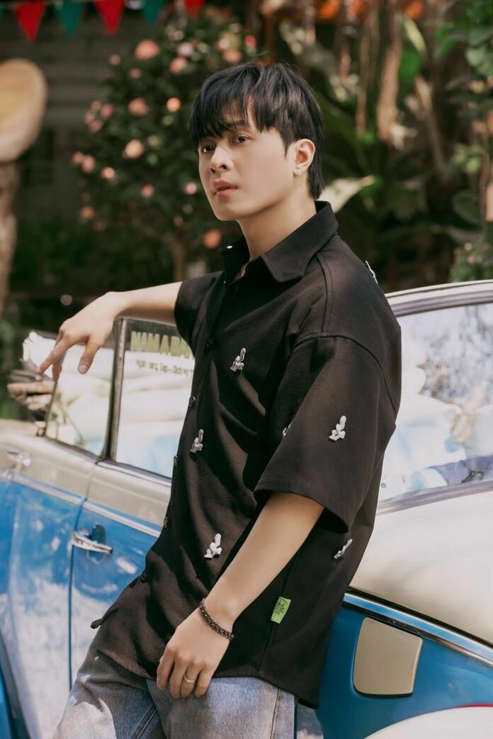 Phản Ứng Tinh Tế Của Gin Tuấn Kiệt Trước Lời 