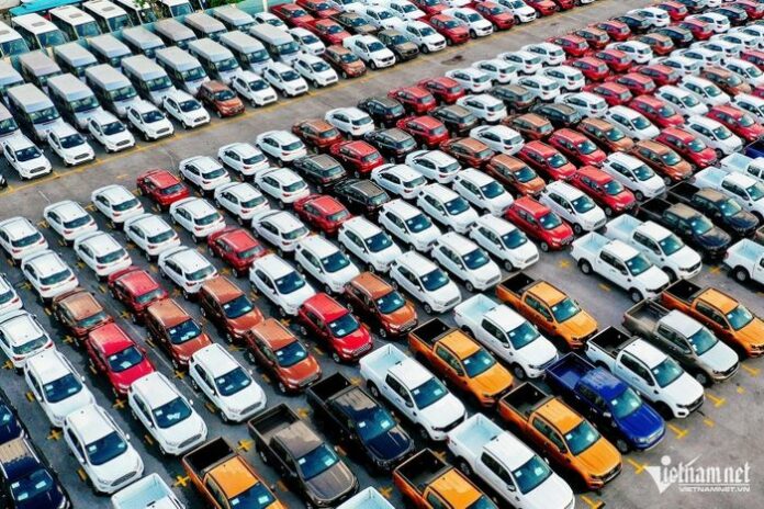 Thị Trường Ô Tô Tháng 2: Biến Động Bất Ngờ và Dự Báo Xu Hướng