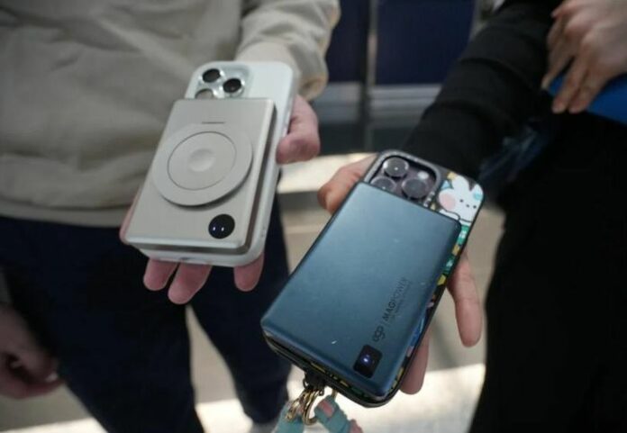 Pin Dự Phòng Trên Máy Bay: Quy Định Mới Từ Hồng Kông Bạn Cần Biết