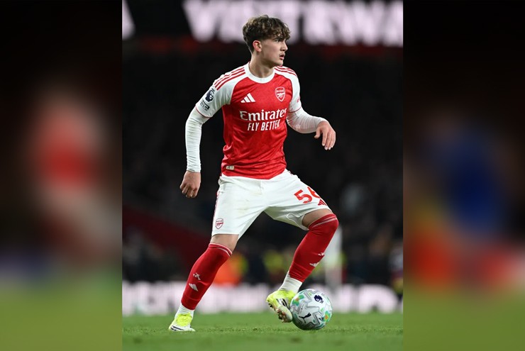 Thần đồng 16 tuổi phá kỷ lục Premier League