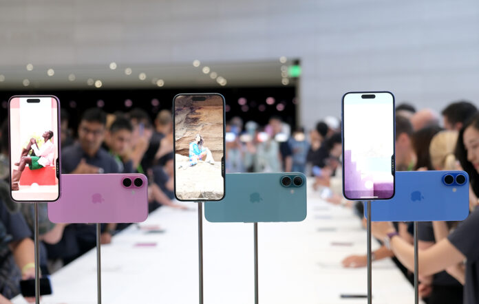 iPhone Plus Trở Lại: Liệu Có Phải Là 