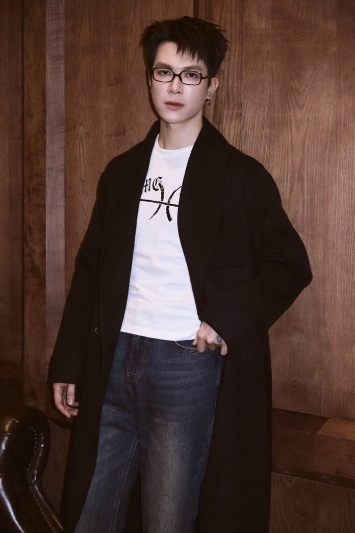 Anh Tú Atus Vắng Mặt Đêm Nhạc 