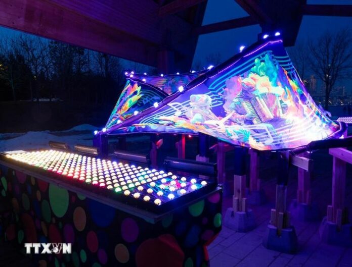 Nghệ thuật Ánh sáng: Khi Thị giác và Âm thanh Hòa Quyện