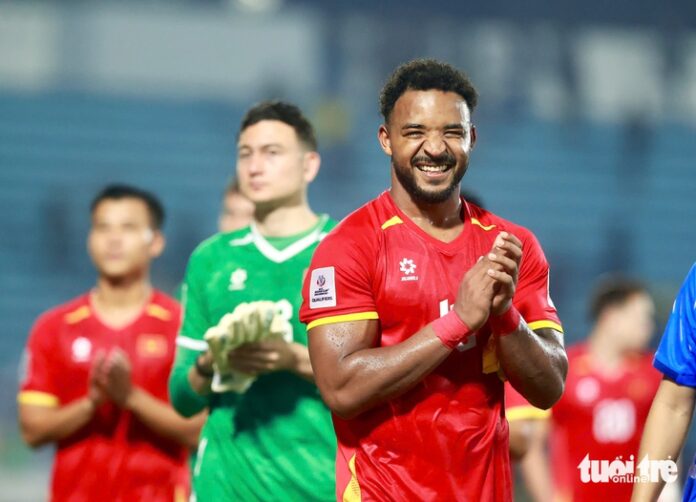 Xuân Son rực sáng, tuyển Việt Nam hạ đẹp Malaysia