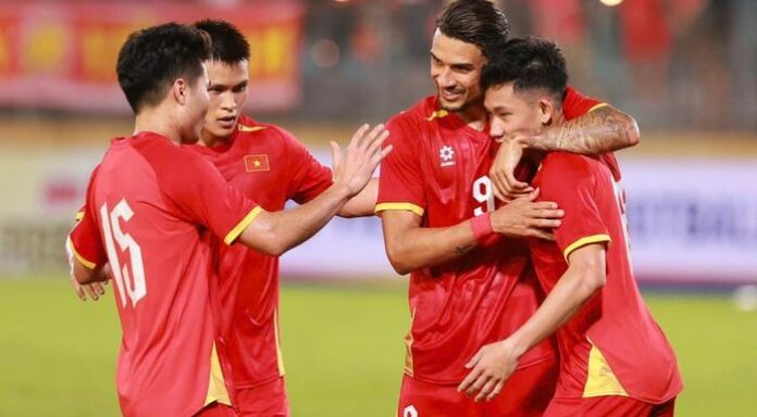 Việt Nam Tấn Công Thăng Hoa, Hạ Gục Bangladesh 3-0