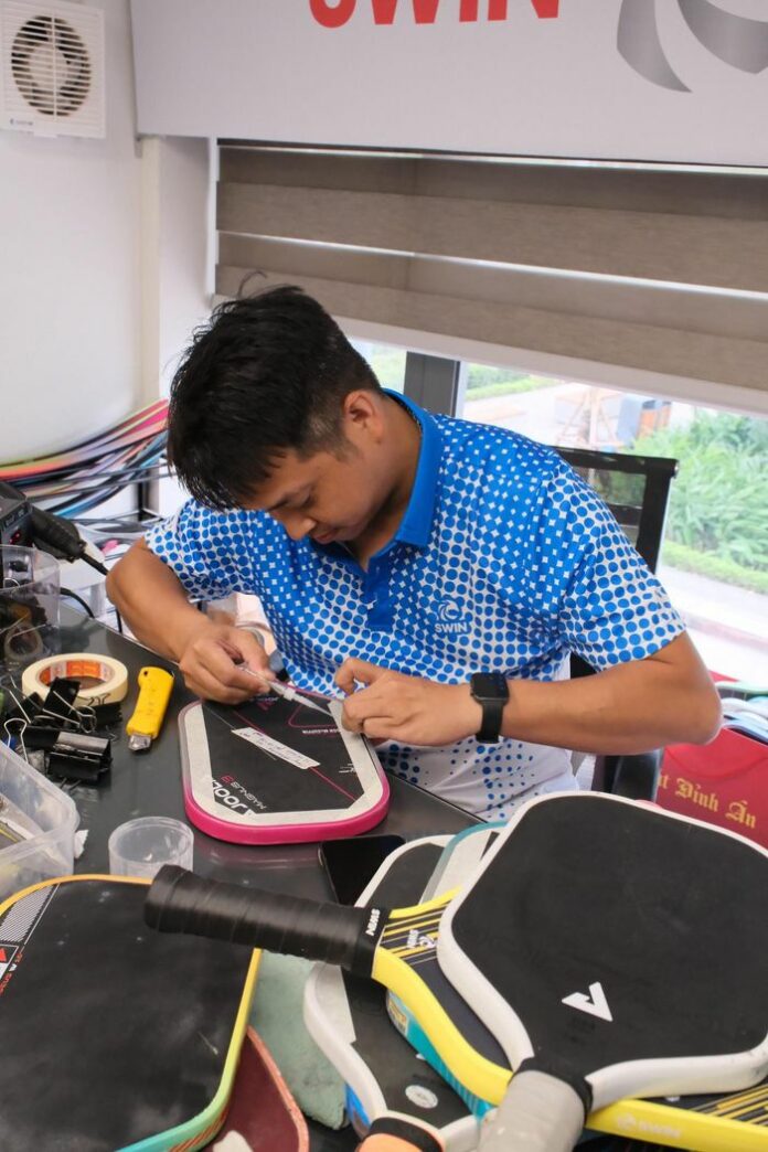 Tự tay 'chữa cháy' cho vợt Pickleball: Vừa dễ, vừa 'ngon'!