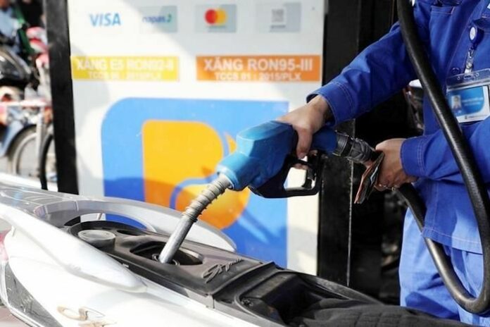 Giá xăng dầu hôm nay 1/3/2026: Biến động khó lường, tác động kép đến túi tiền người Việt