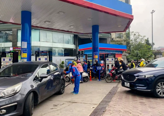 Giá Xăng Dầu Hôm Nay 10/03/2026: Biến Động Thế Giới và Tác Động Trong Nước