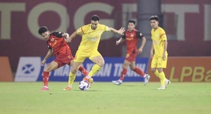 Ninh Bình Tỏa Sáng: Thắng 3-0 PVF-CAND, Áp Sát Đỉnh Bảng Xếp Hạng!