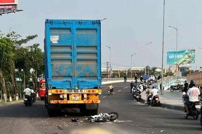 Tai nạn giao thông: Nữ sinh tử vong trên đường đến trường